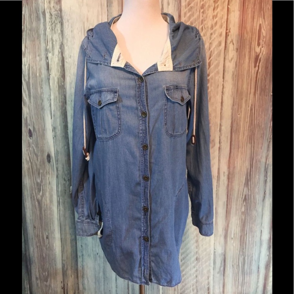 Holding Horses Anthropologie Hooded Chambray Top